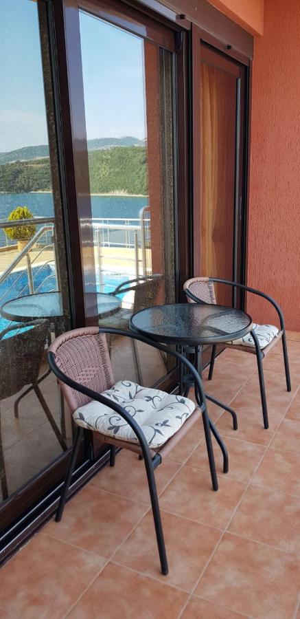 Apartment Sea Space 2 Dobra Voda Exterior foto