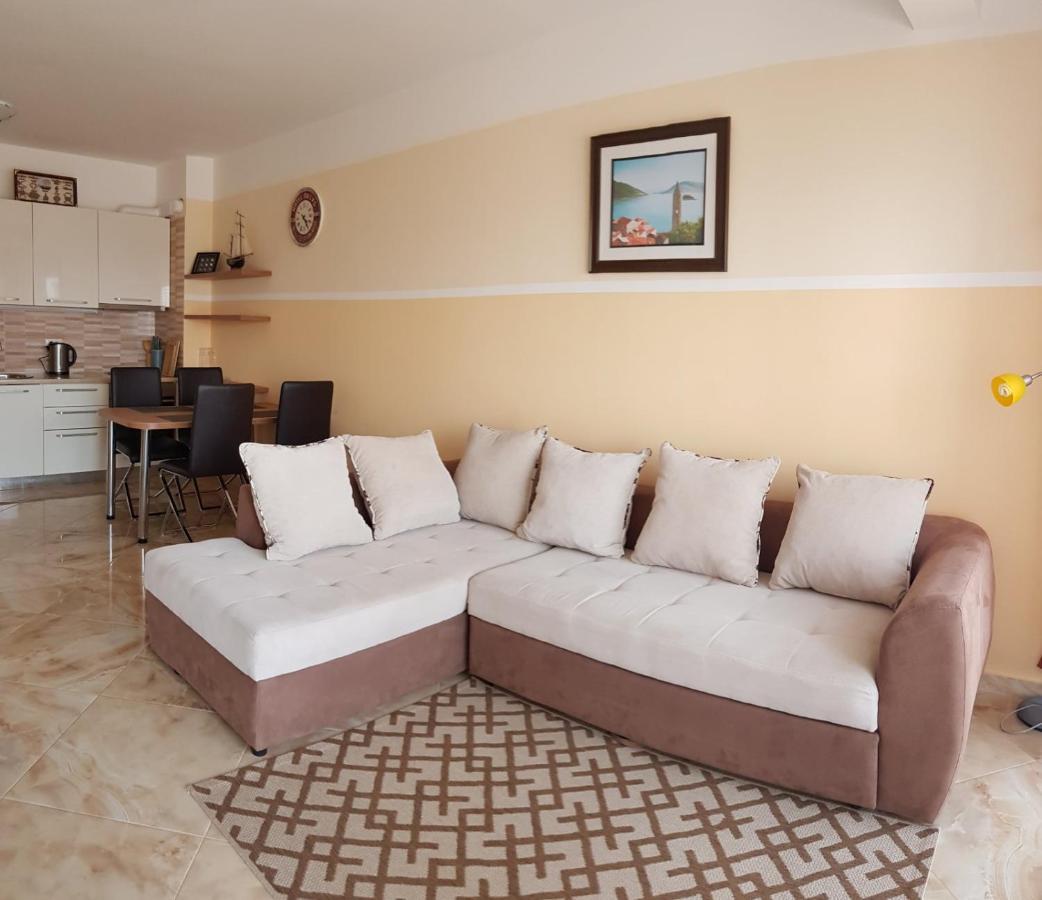 Apartment Sea Space 2 Dobra Voda Exterior foto