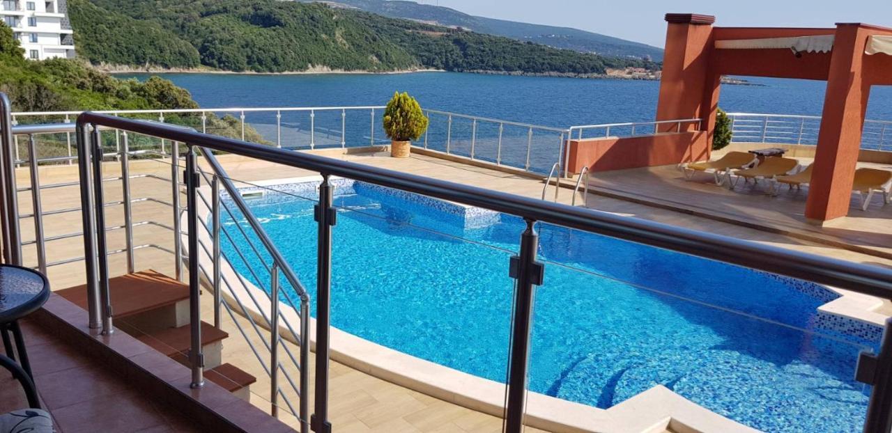 Apartment Sea Space 2 Dobra Voda Exterior foto