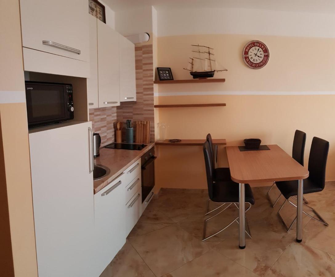 Apartment Sea Space 2 Dobra Voda Exterior foto